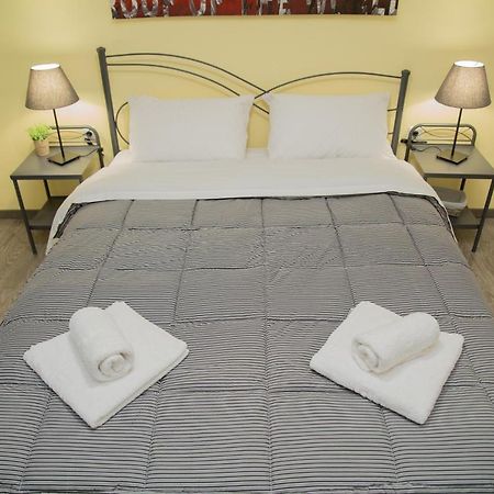 Appartamento Cozy Renovated Flat In Koukaki Atene Esterno foto